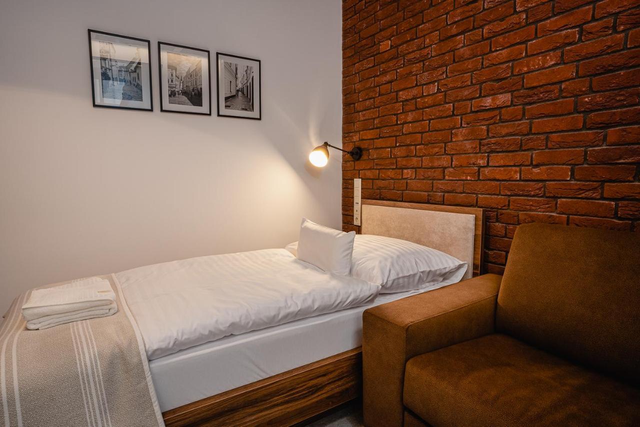 Garni Hotel Dock Bratislava Bagian luar foto