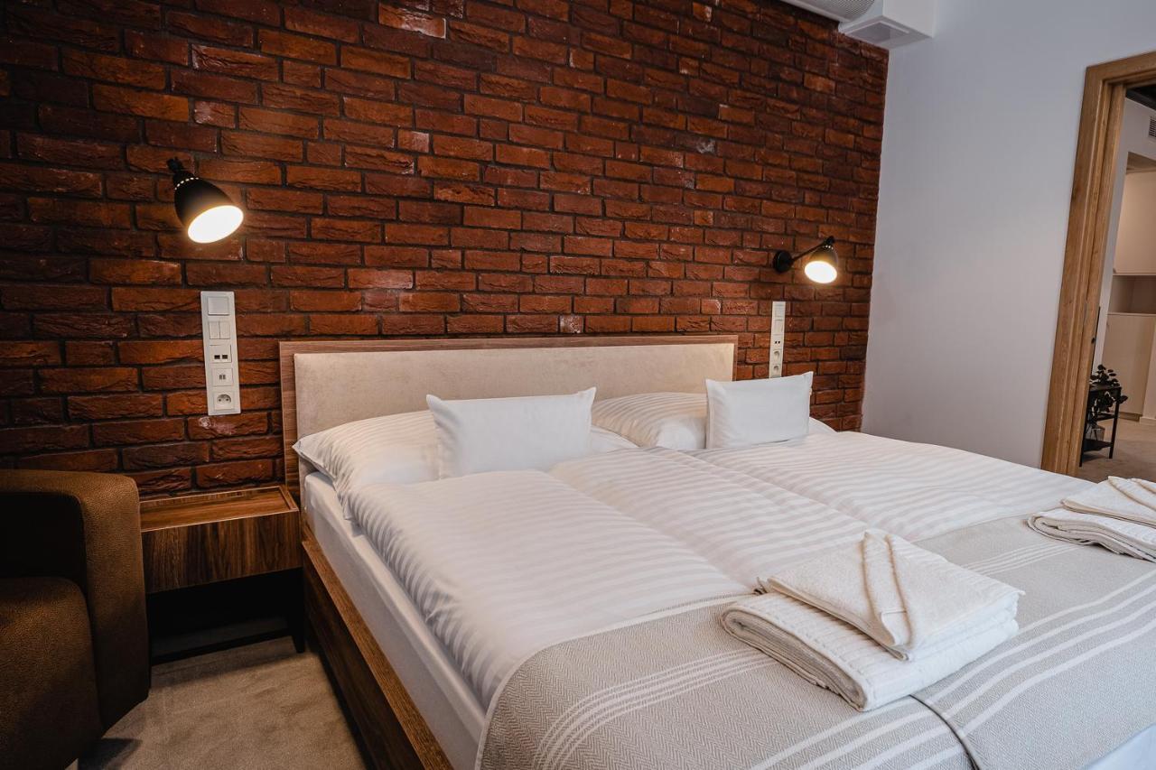 Garni Hotel Dock Bratislava Bagian luar foto