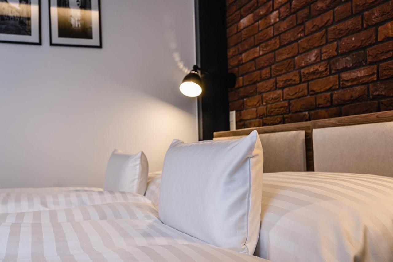 Garni Hotel Dock Bratislava Bagian luar foto