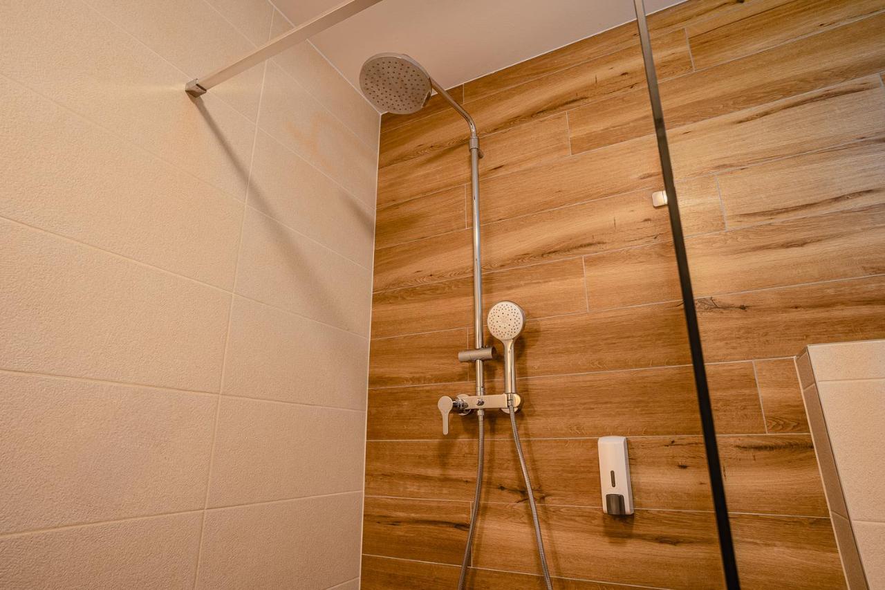 Garni Hotel Dock Bratislava Bagian luar foto